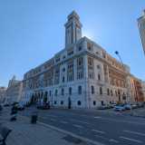 Raggiungiamo la Pinacoteca al civico 27 del lungomare Nazario Sauro, l� dove svetta il monumentale Palazzo della Provincia